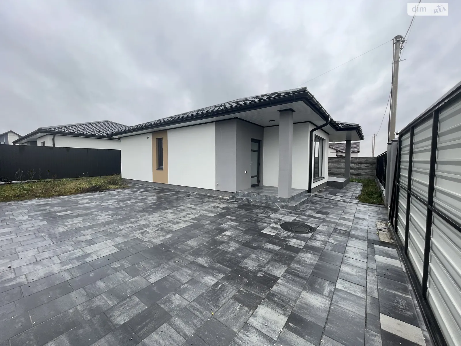 Продается одноэтажный дом 100 кв. м с камином, цена: 145000 $ - фото 1