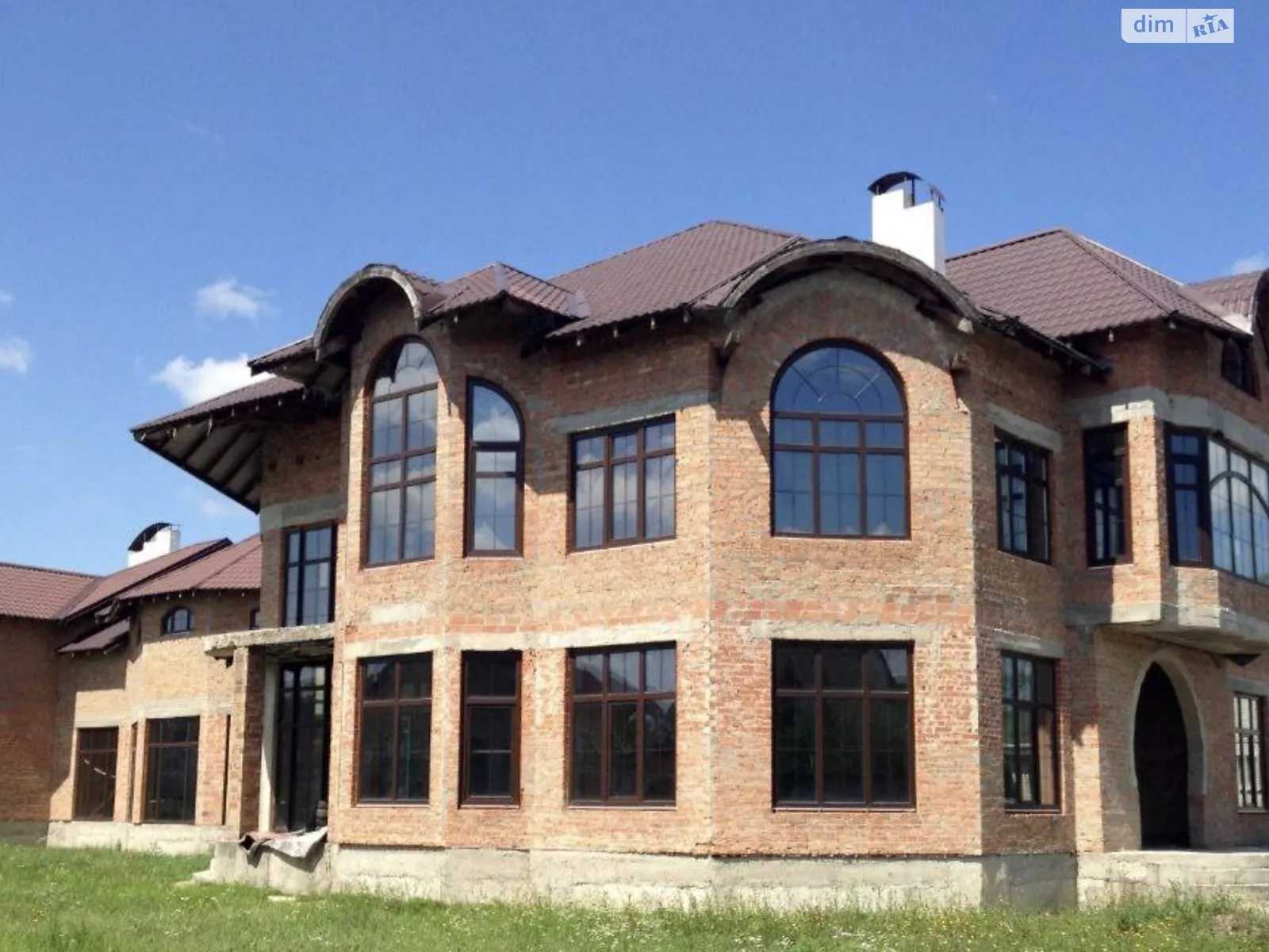 Продается дом на 2 этажа 1318 кв. м с беседкой, цена: 685000 $ - фото 1