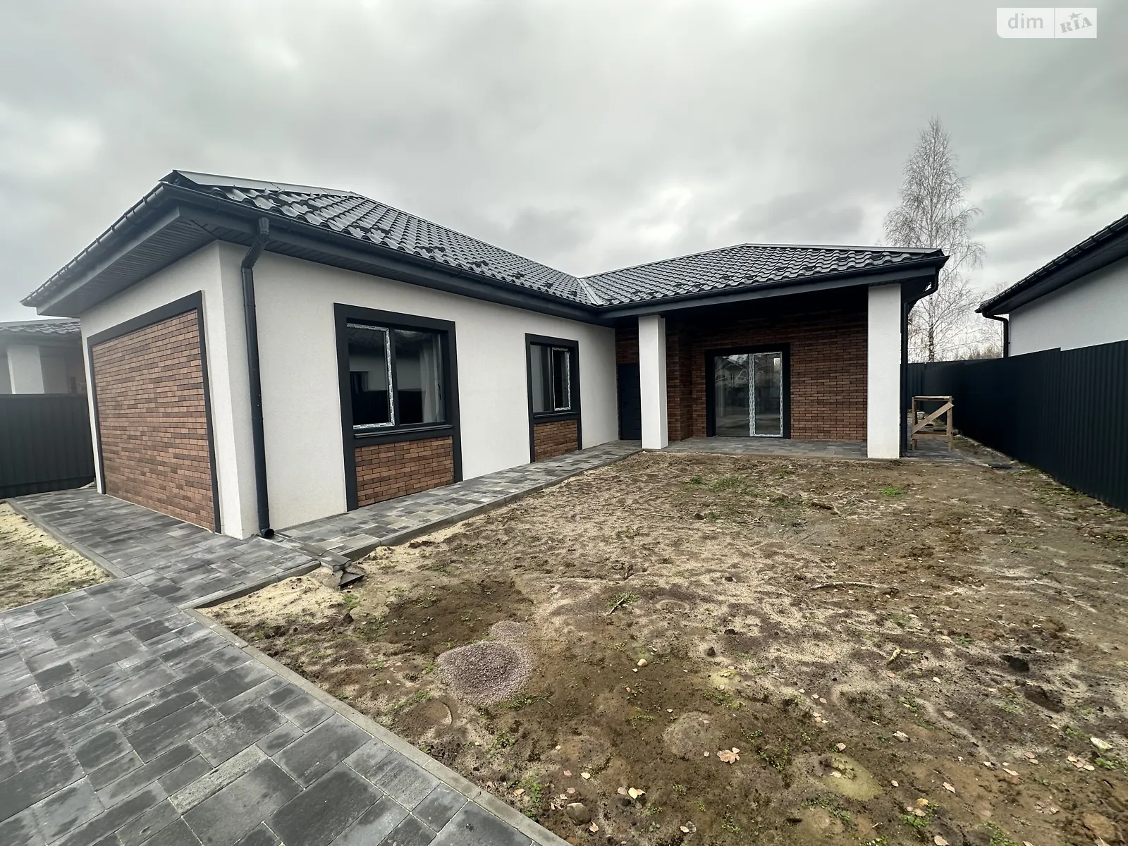 Продается одноэтажный дом 125 кв. м с участком, цена: 100000 $ - фото 1