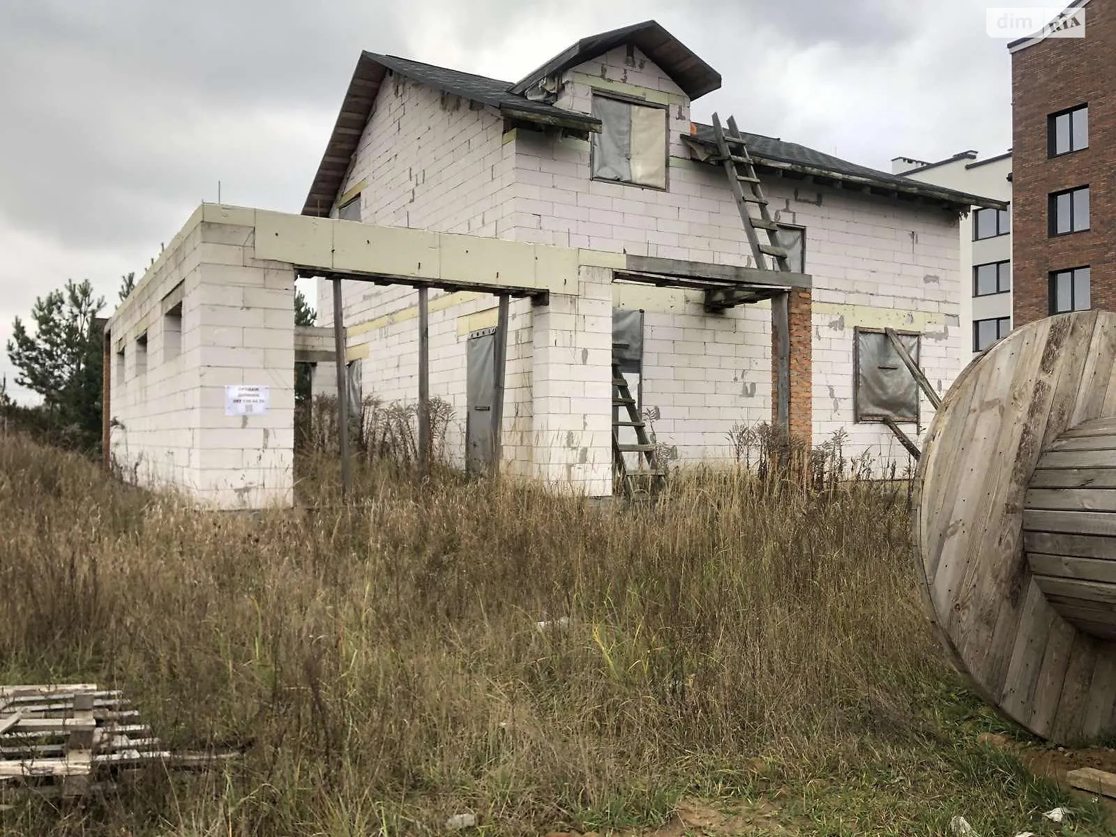 Продается дом на 2 этажа 170 кв. м с баней/сауной, цена: 53000 $ - фото 1