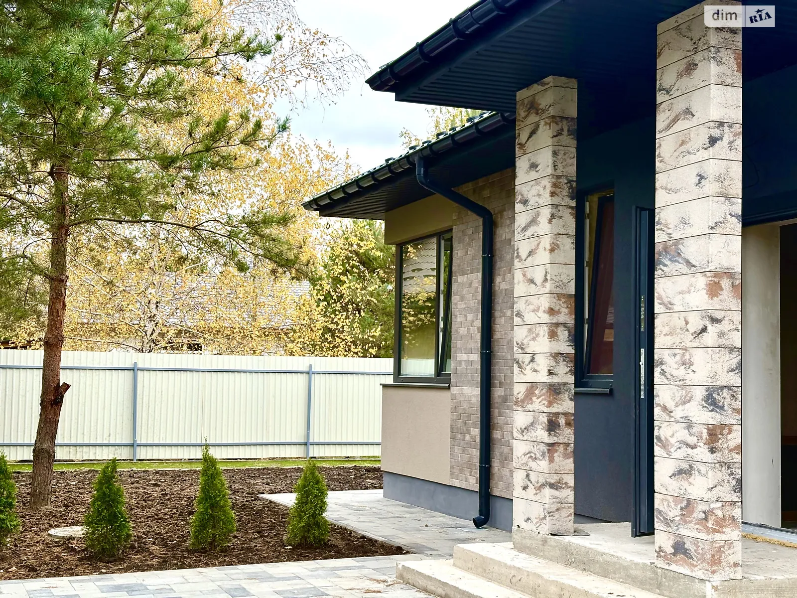 Продается одноэтажный дом 125 кв. м с садом, цена: 145000 $ - фото 1