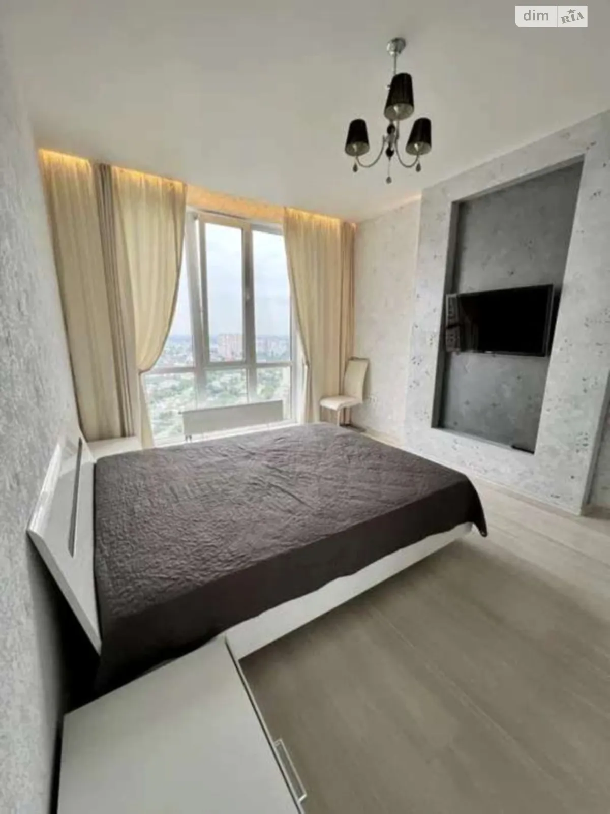 Сдается в аренду 1-комнатная квартира 50 кв. м в Одессе, цена: 11000 грн - фото 1