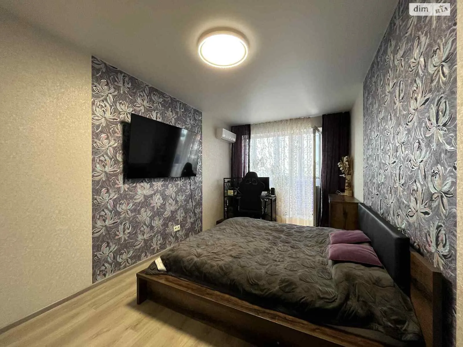 Продається 2-кімнатна квартира 57.5 кв. м у Чорноморську, вул. Паркова - фото 1