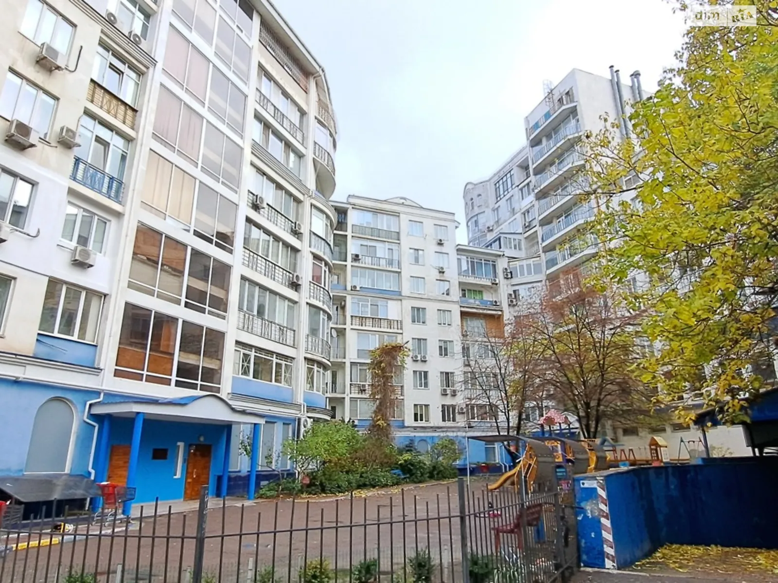 Продається 2-кімнатна квартира 90.9 кв. м у Одесі, вул. Люстдорфська дорога, 140/1 - фото 1