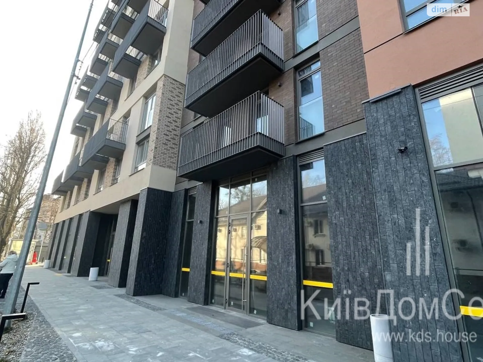 Сдается в аренду помещения свободного назначения 65.9 кв. м в 25-этажном здании, цена: 78000 грн - фото 1