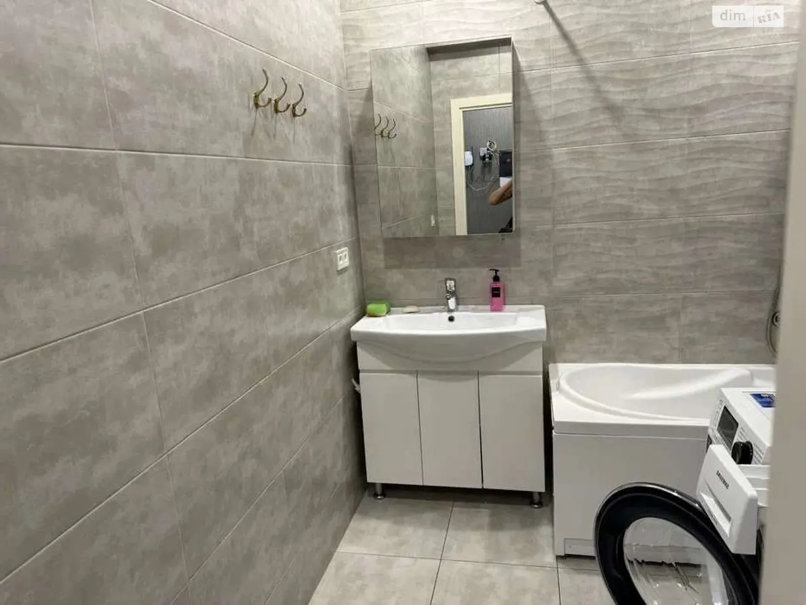 Сдается в аренду 1-комнатная квартира 45 кв. м в Одессе, цена: 10500 грн - фото 1