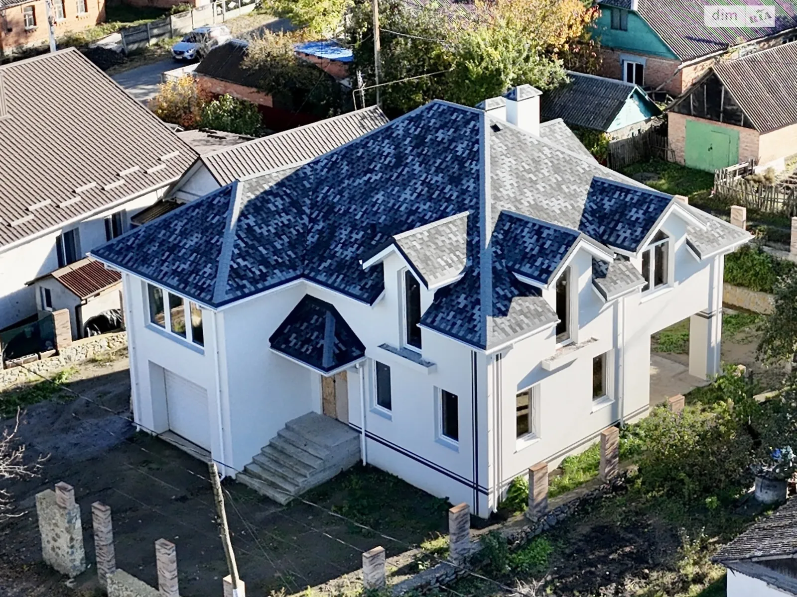 Продается дом на 2 этажа 185 кв. м с бассейном, цена: 143000 $ - фото 1