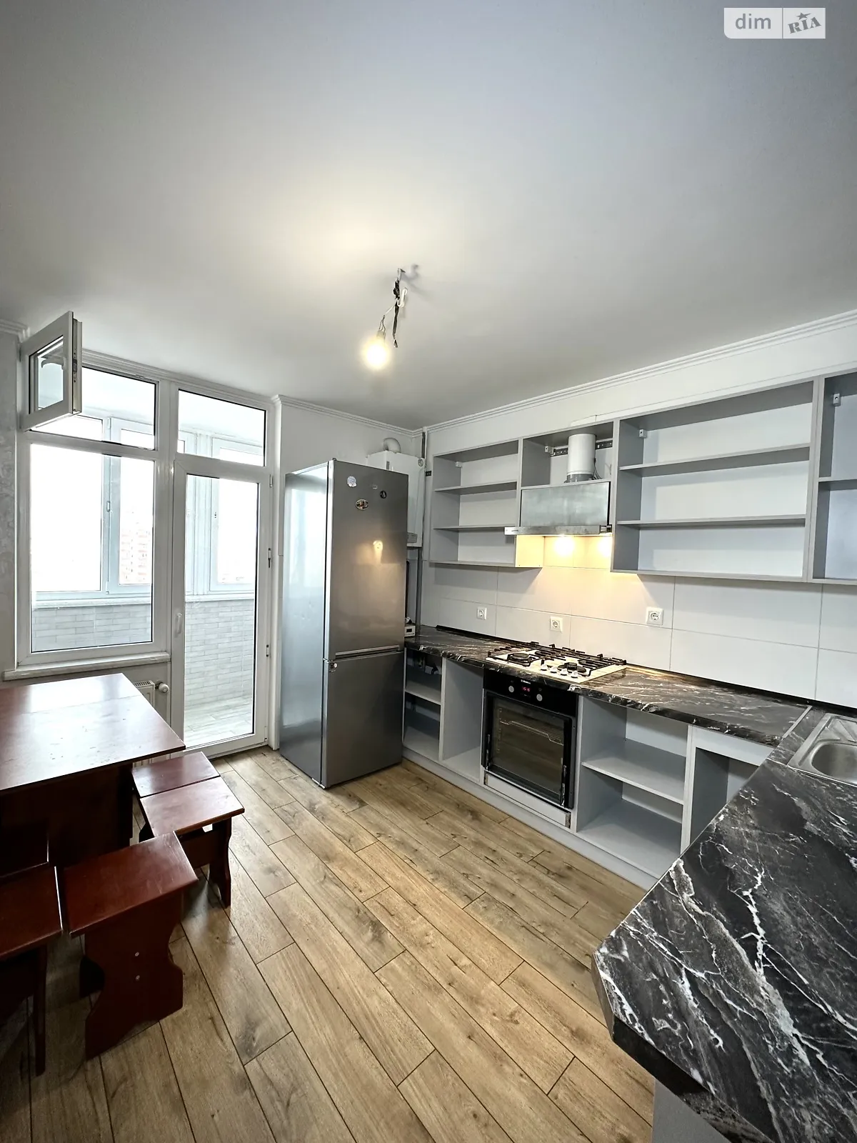 2-комнатная квартира 64 кв. м в Тернополе, ул. Троллейбусная - фото 1