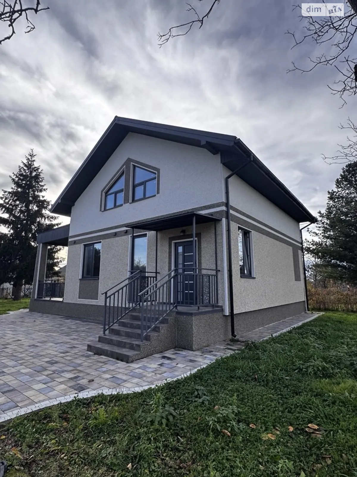 Продается дом на 2 этажа 185 кв. м с бассейном, цена: 149000 $ - фото 1