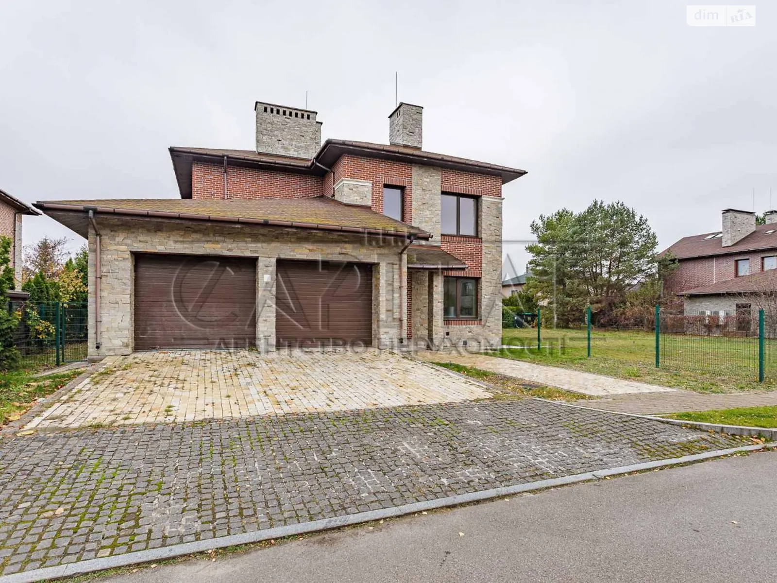 Продается дом на 2 этажа 326.1 кв. м с камином, цена: 405000 $ - фото 1