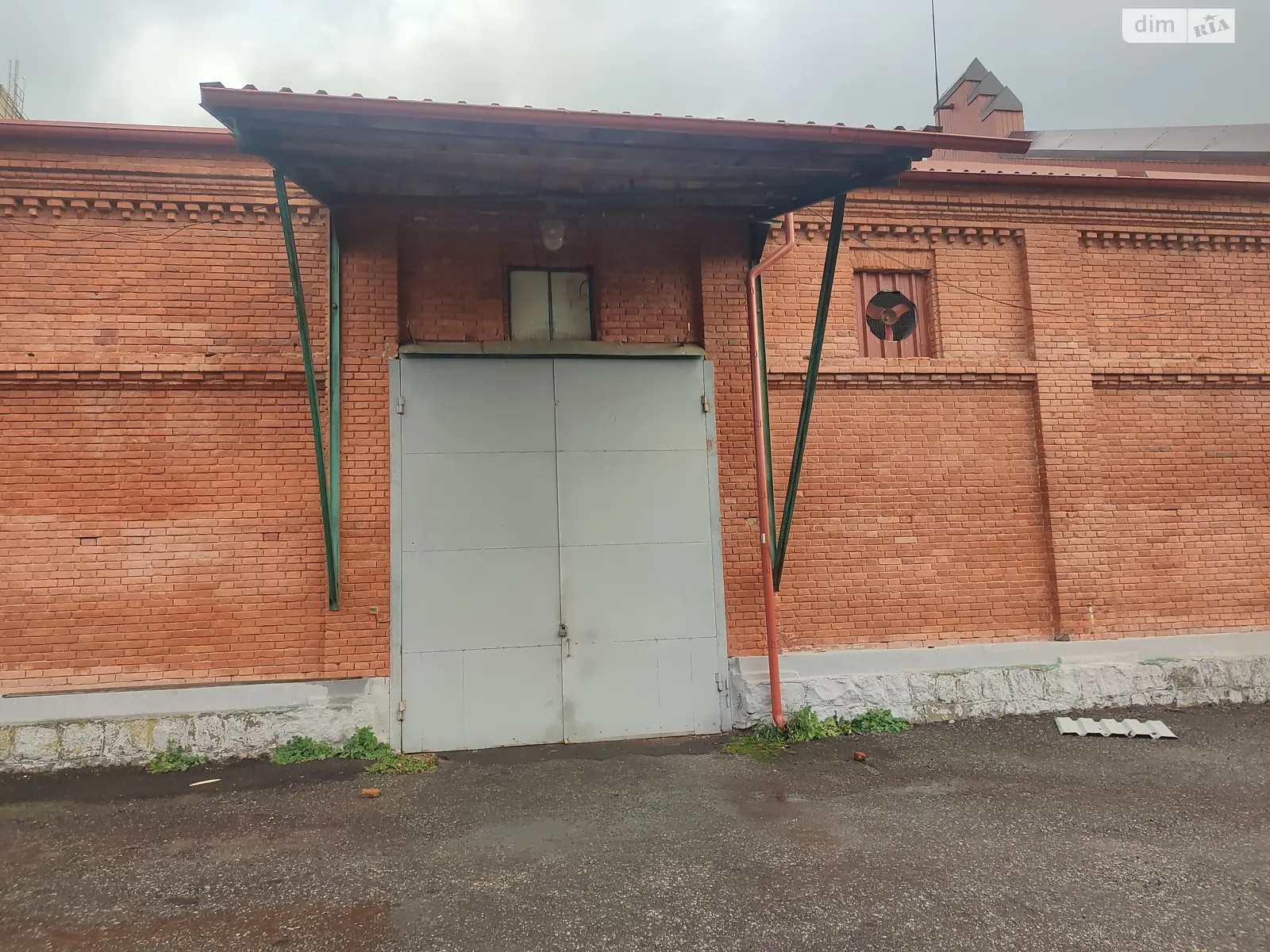 Сдается в аренду помещения свободного назначения 406 кв. м в 1-этажном здании, цена: 48800 грн - фото 1