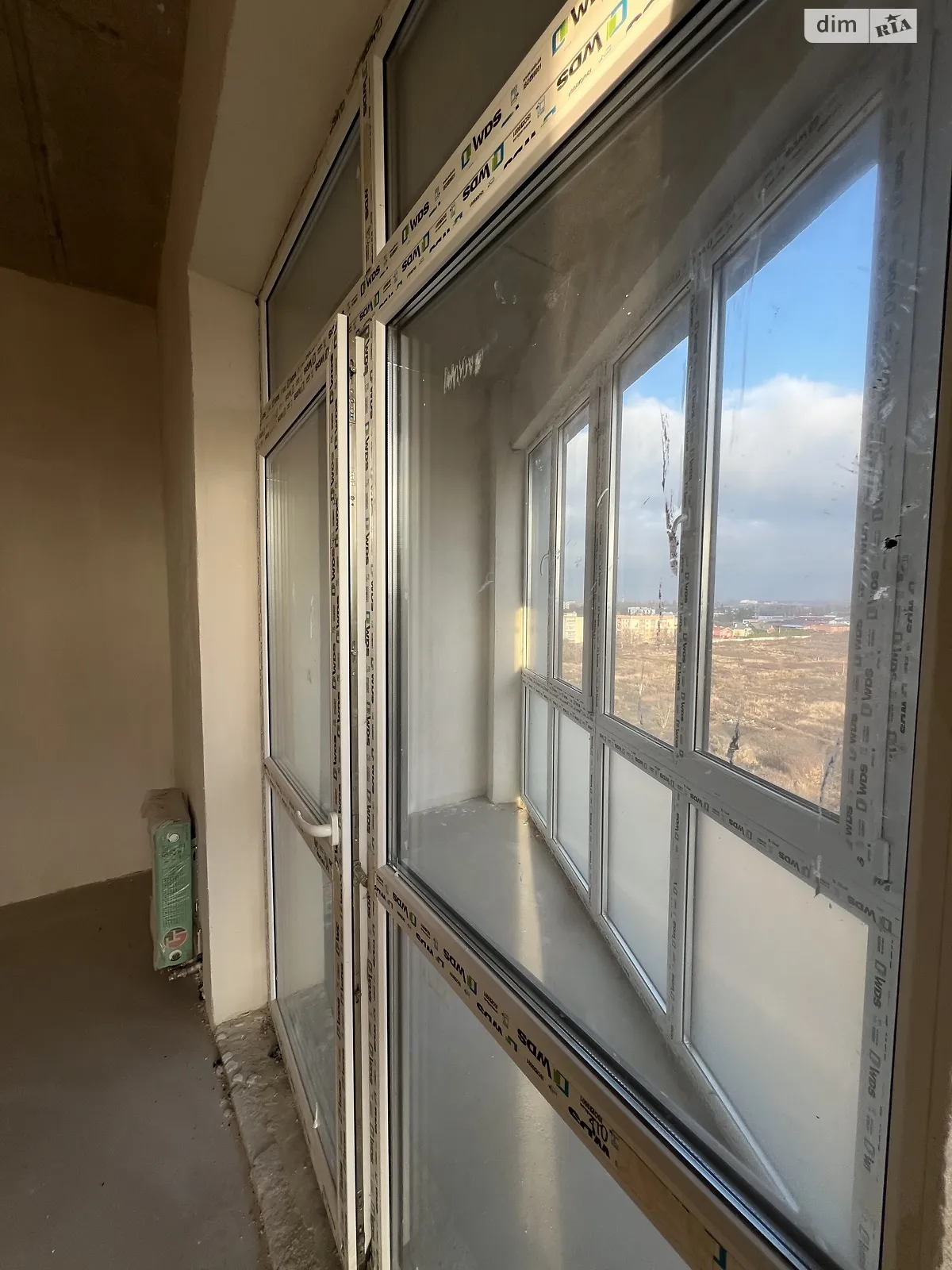 Продается 2-комнатная квартира 68.8 кв. м в Ровно, ул. Студенческая, 18 - фото 1