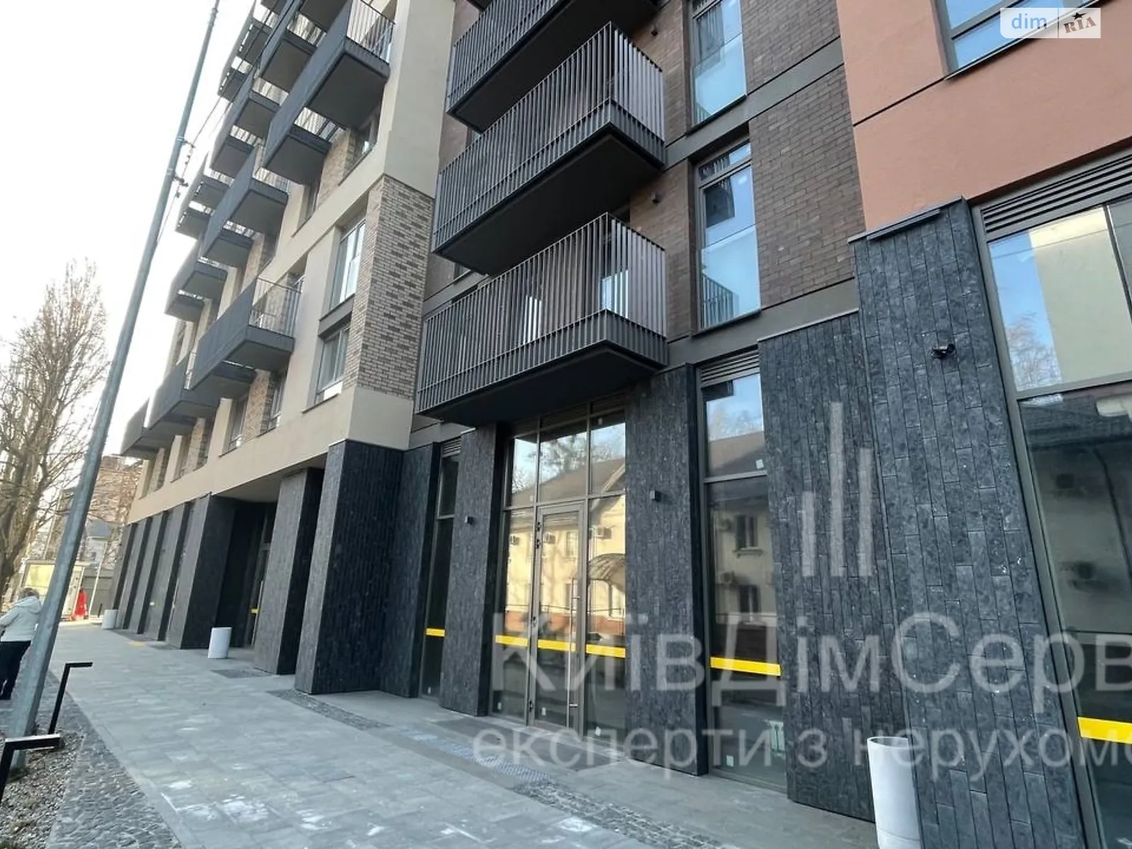 Сдается в аренду помещения свободного назначения 65.9 кв. м в 9-этажном здании, цена: 78000 грн - фото 1