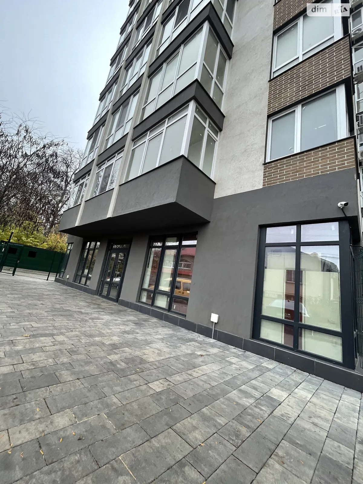 Продається 1-кімнатна квартира 67.9 кв. м у Одесі, вул. Профспілкова, 9 - фото 1