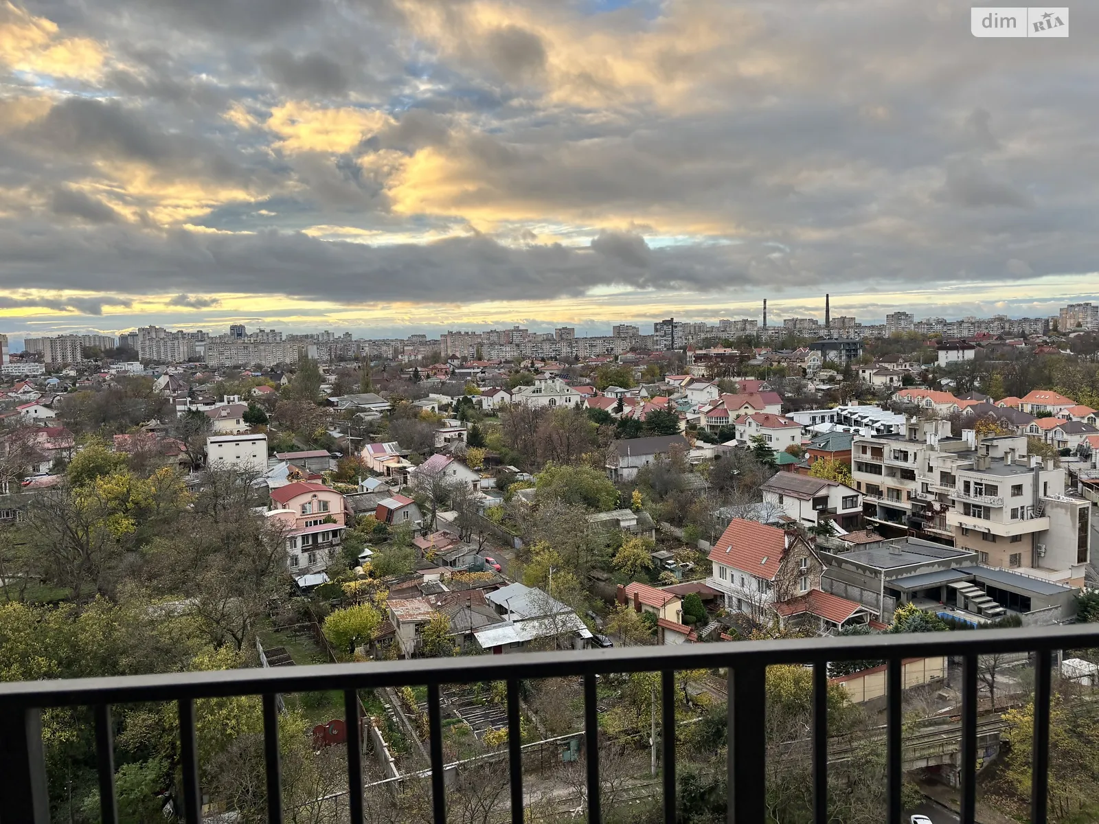 Продается 1-комнатная квартира 52.5 кв. м в Одессе, ул. Дача Ковалевского - фото 1