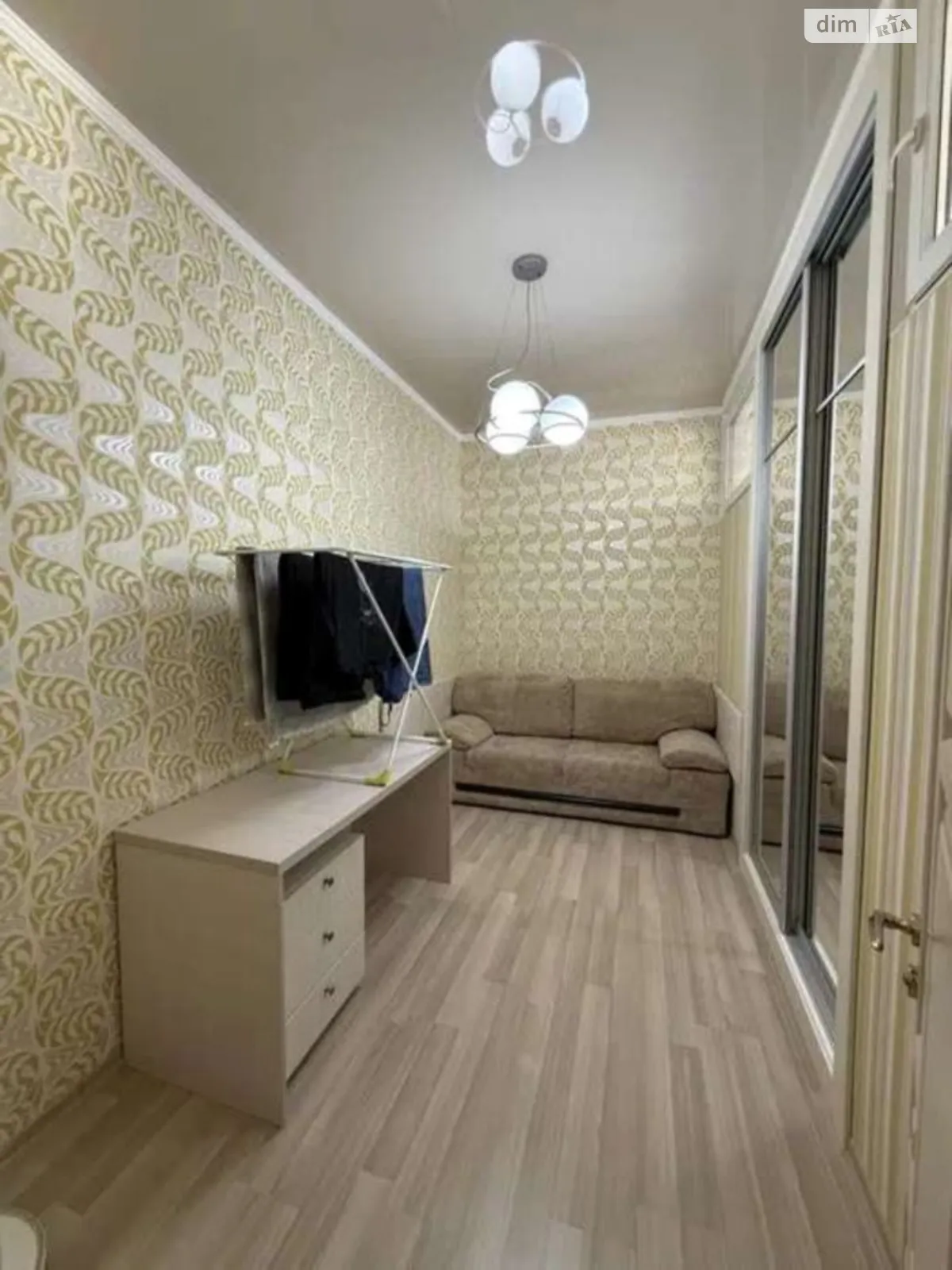 Сдается в аренду 4-комнатная квартира 42 кв. м в Одессе, ул. Валерия Самофалова, 16А/5 - фото 1