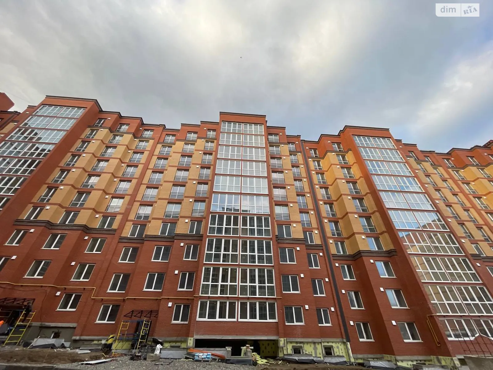 2-кімнатна квартира 65 кв. м у Тернополі, вул. Тролейбусна - фото 1