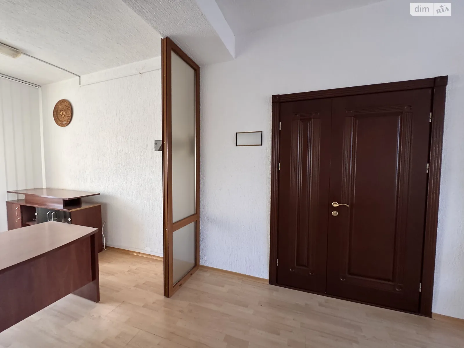 Сдается в аренду офис 120 кв. м в бизнес-центре, цена: 24000 грн - фото 1