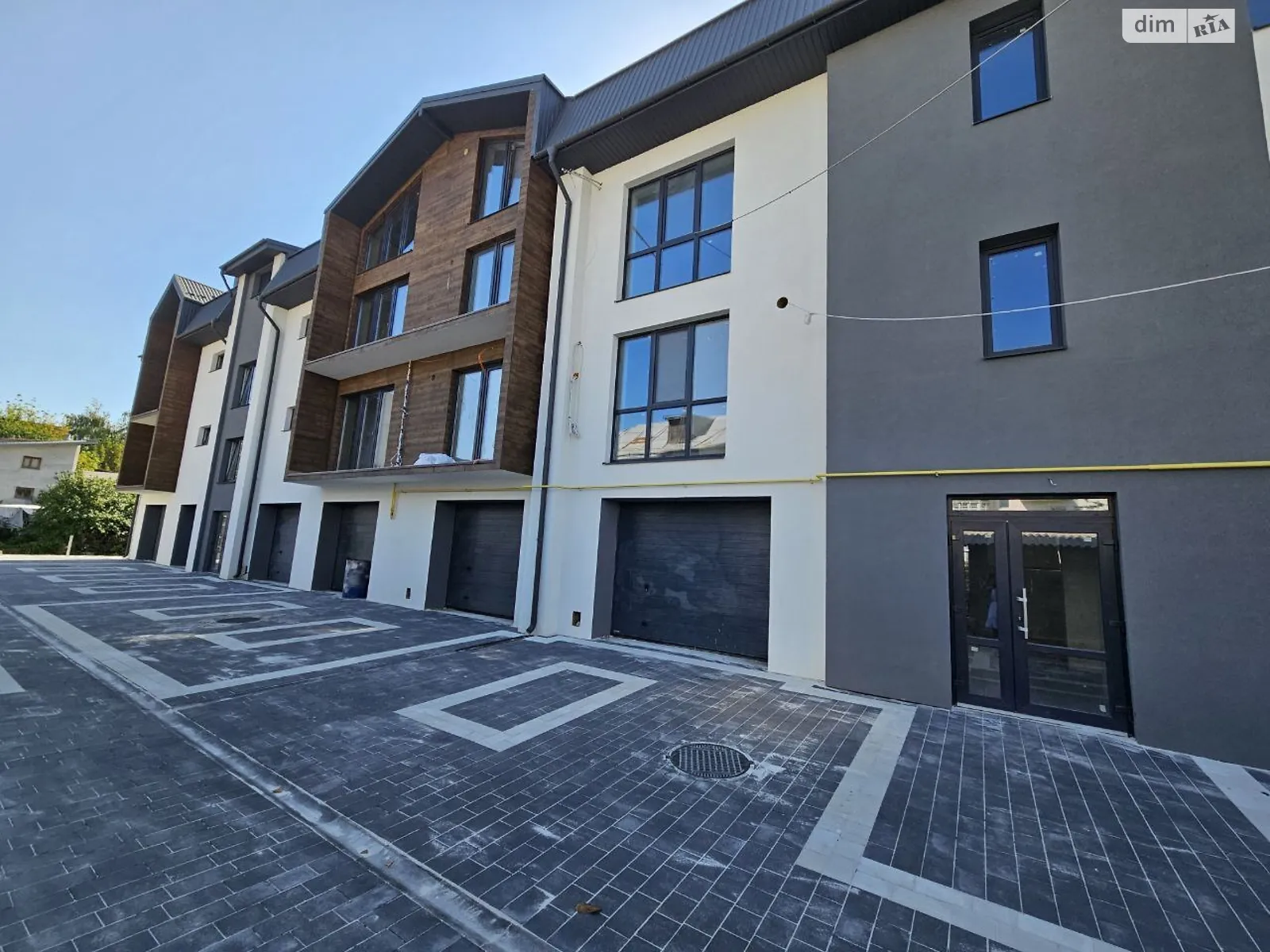 2-кімнатна квартира 66.3 кв. м у Тернополі, вул. Весела - фото 1