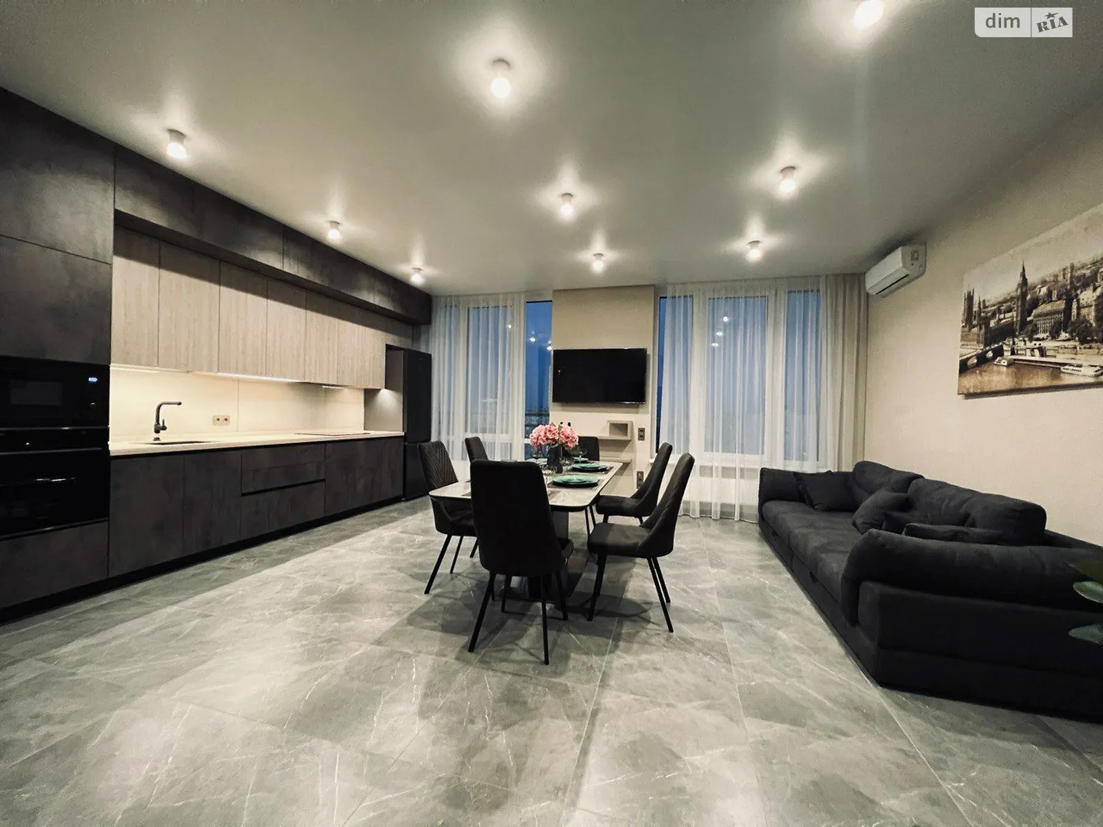 Продается 3-комнатная квартира 130 кв. м в Киеве, наб. Днепровская, 18А - фото 1