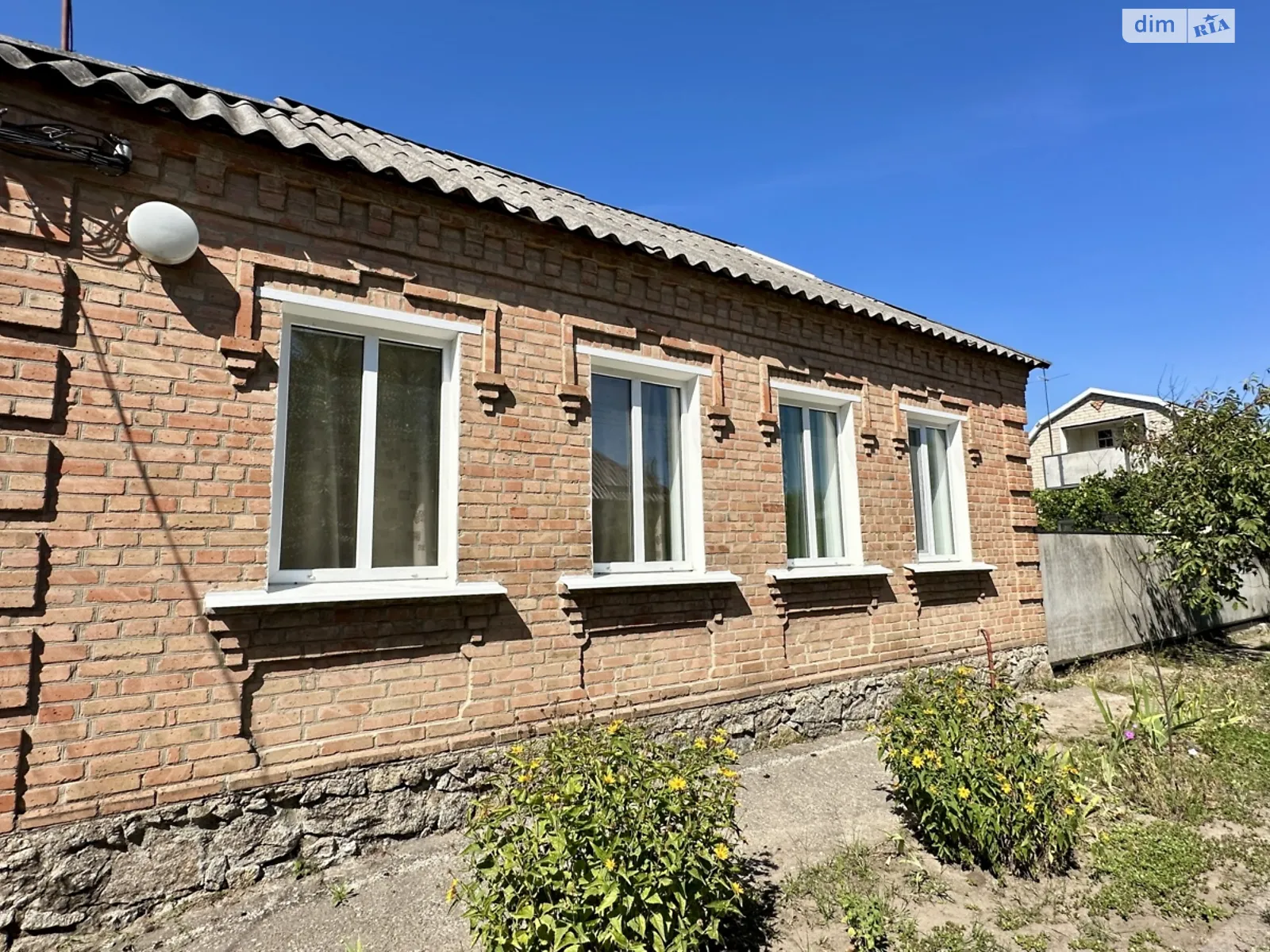 Продається одноповерховий будинок 59.4 кв. м з гаражем, цена: 50000 $ - фото 1