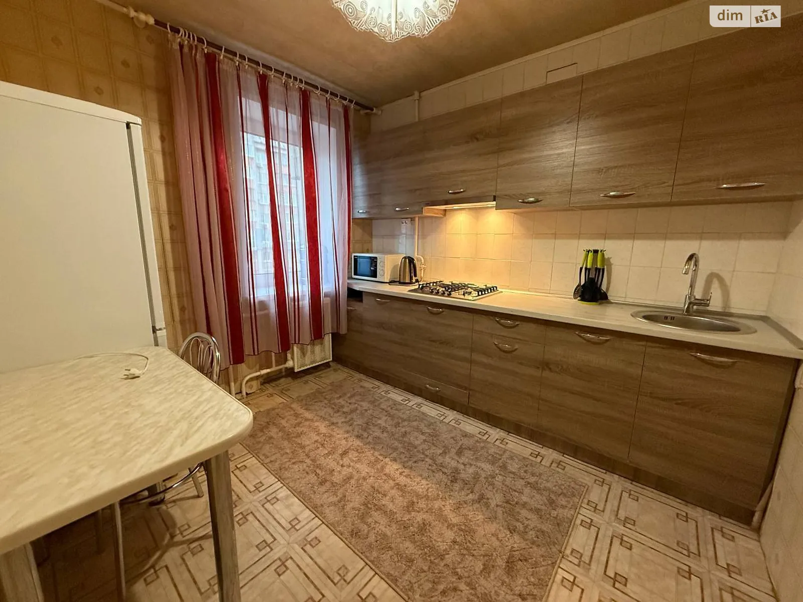 Сдается в аренду 1-комнатная квартира 36 кв. м в Кривом Роге, ул. Поля(Октябрьская), 1 - фото 1