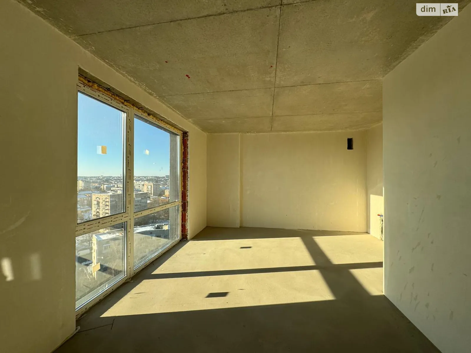 Продается 2-комнатная квартира 66 кв. м в Ровно, ул. Кавказская, 32Б - фото 1