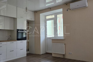 Продаж квартири, Київ, р‑н. Феофанія, Академіка Лебедєва вулиця, буд. 1 корпус 8