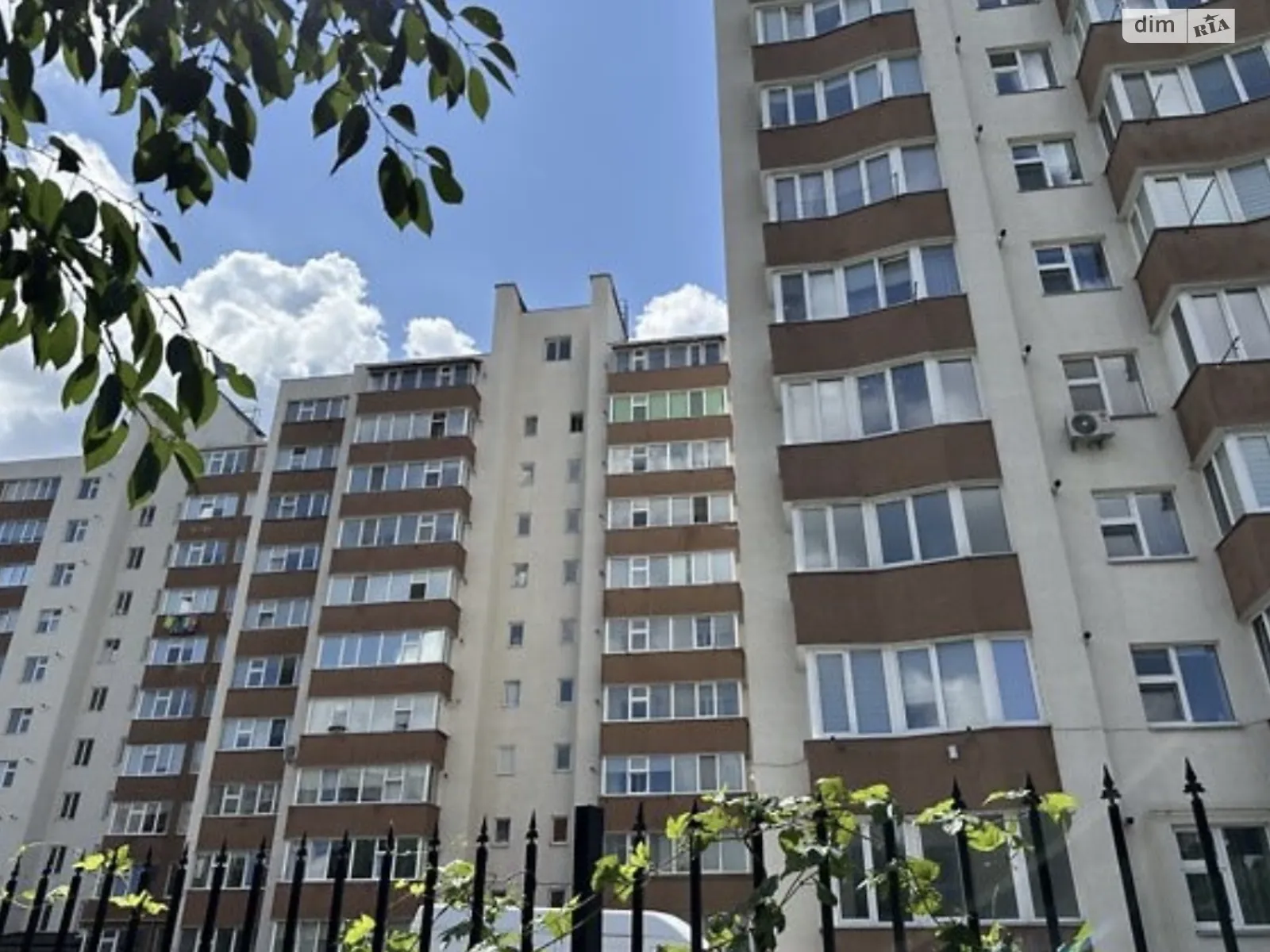 Продается 2-комнатная квартира 70 кв. м в Хмельницком, ул. Симона Петлюры(Куприна), 59А - фото 1