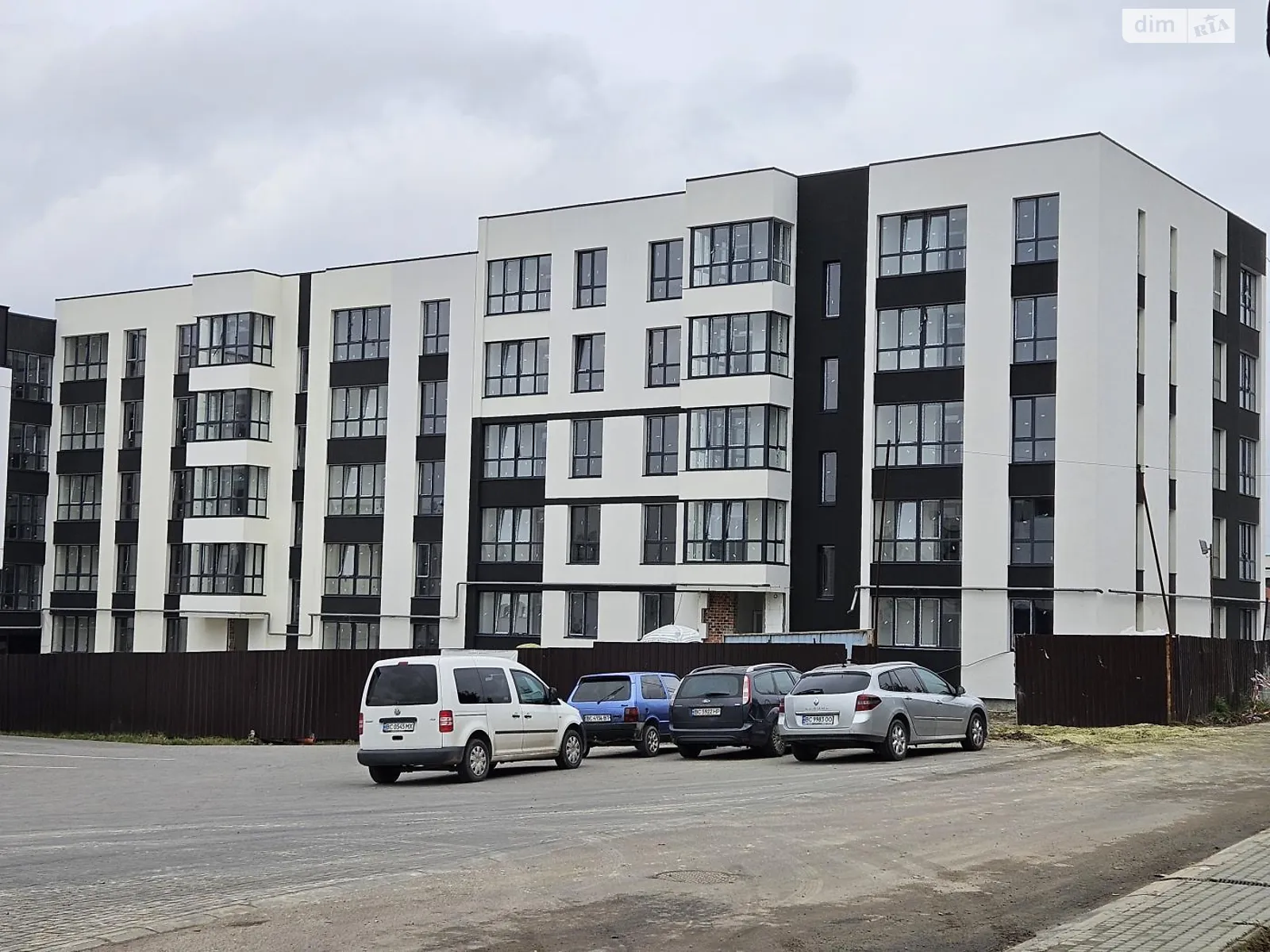 Продается 1-комнатная квартира 42 кв. м в Солонке, ул. Рубчека - фото 1