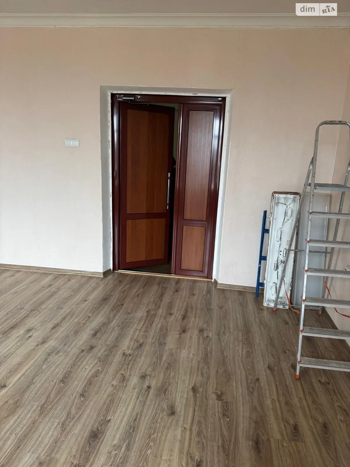 Здається в оренду офіс 42 кв. м в бізнес-центрі, цена: 11000 грн - фото 1