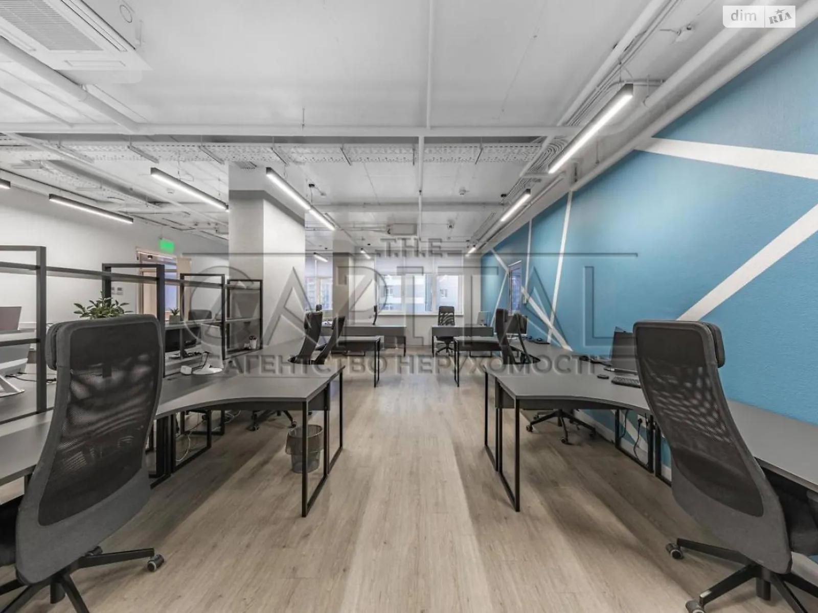 Сдается в аренду офис 150 кв. м в бизнес-центре, цена: 3000 $ - фото 1