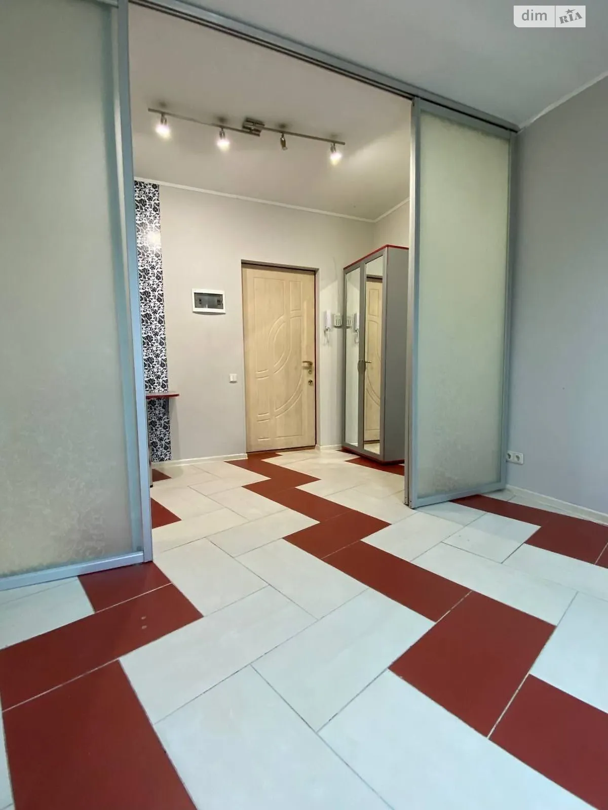 Сдается в аренду помещения свободного назначения 35 кв. м в 16-этажном здании, цена: 13000 грн - фото 1