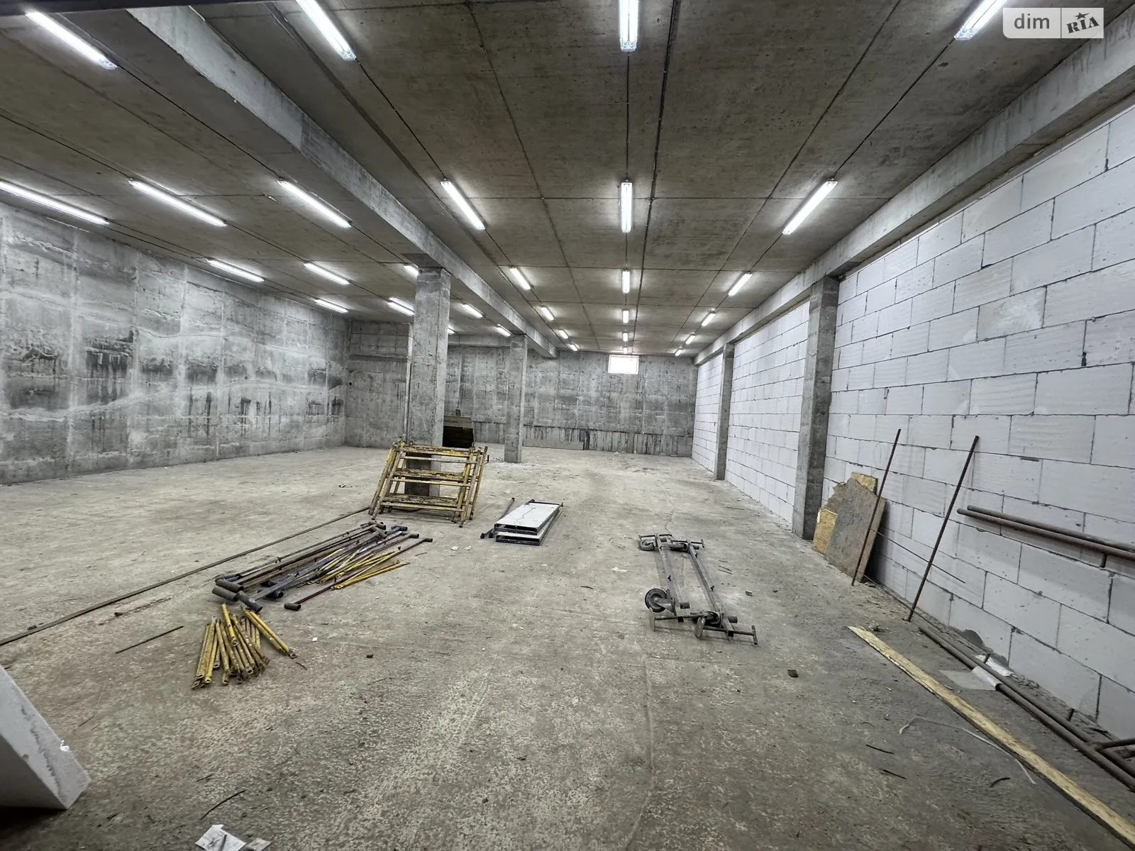 Сдается в аренду помещения свободного назначения 208.5 кв. м в 1-этажном здании, цена: 20850 грн - фото 1