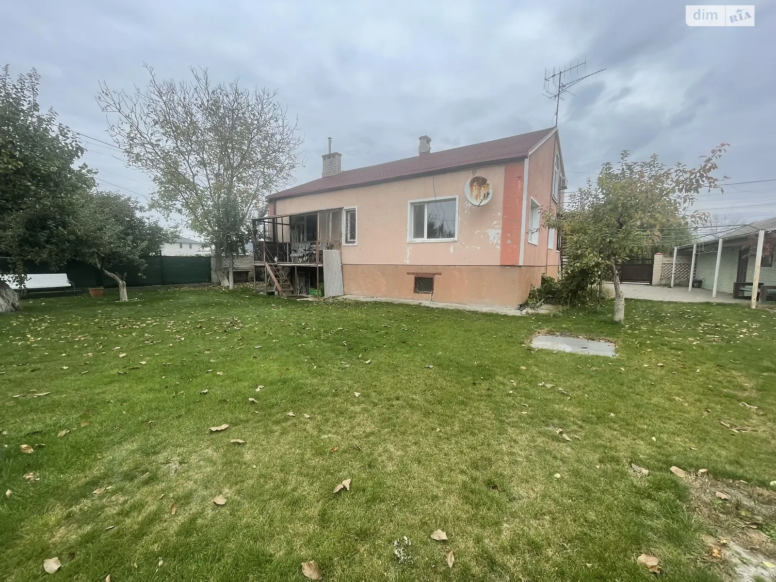 Продается дом на 2 этажа 299 кв. м с баней/сауной, цена: 90000 $ - фото 1