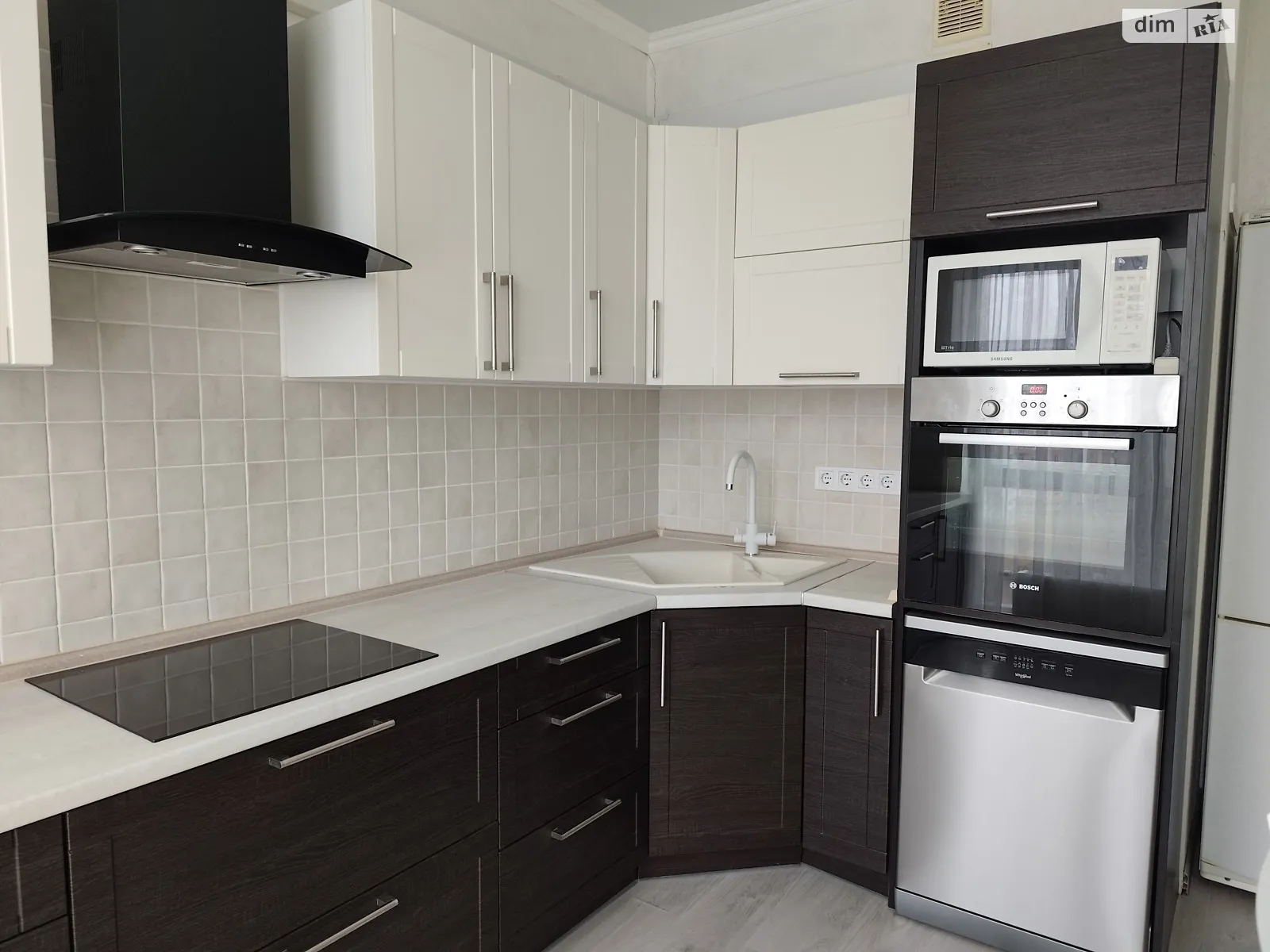 Здається в оренду 2-кімнатна квартира 72 кв. м у Одесі, вул. Генуезька, 24Д корпус 4 - фото 1