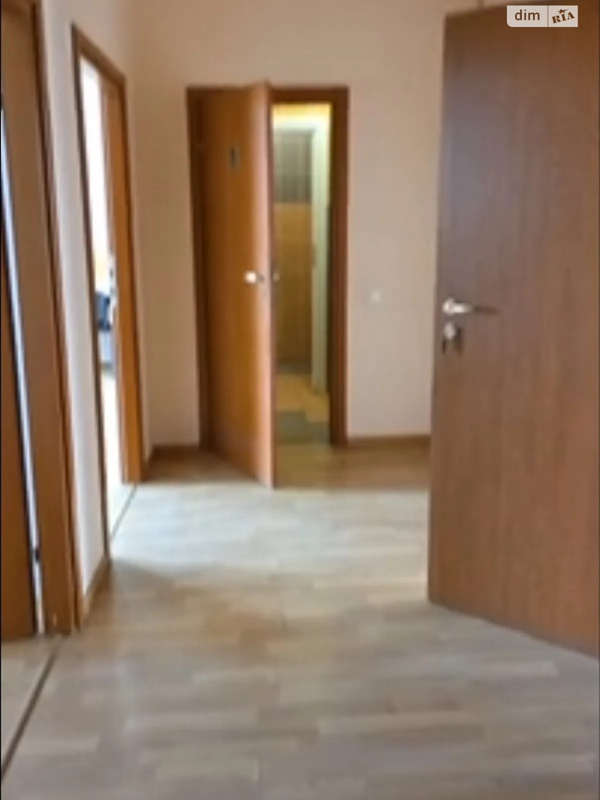 Сдается в аренду офис 70 кв. м в бизнес-центре, цена: 490 $ - фото 1