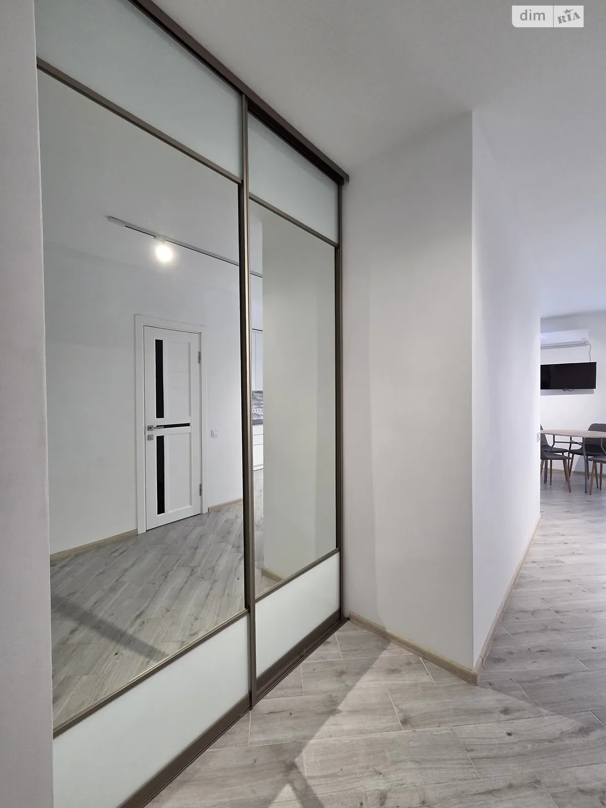 Сдается в аренду 1-комнатная квартира 45 кв. м в, цена: 400 $ - фото 1