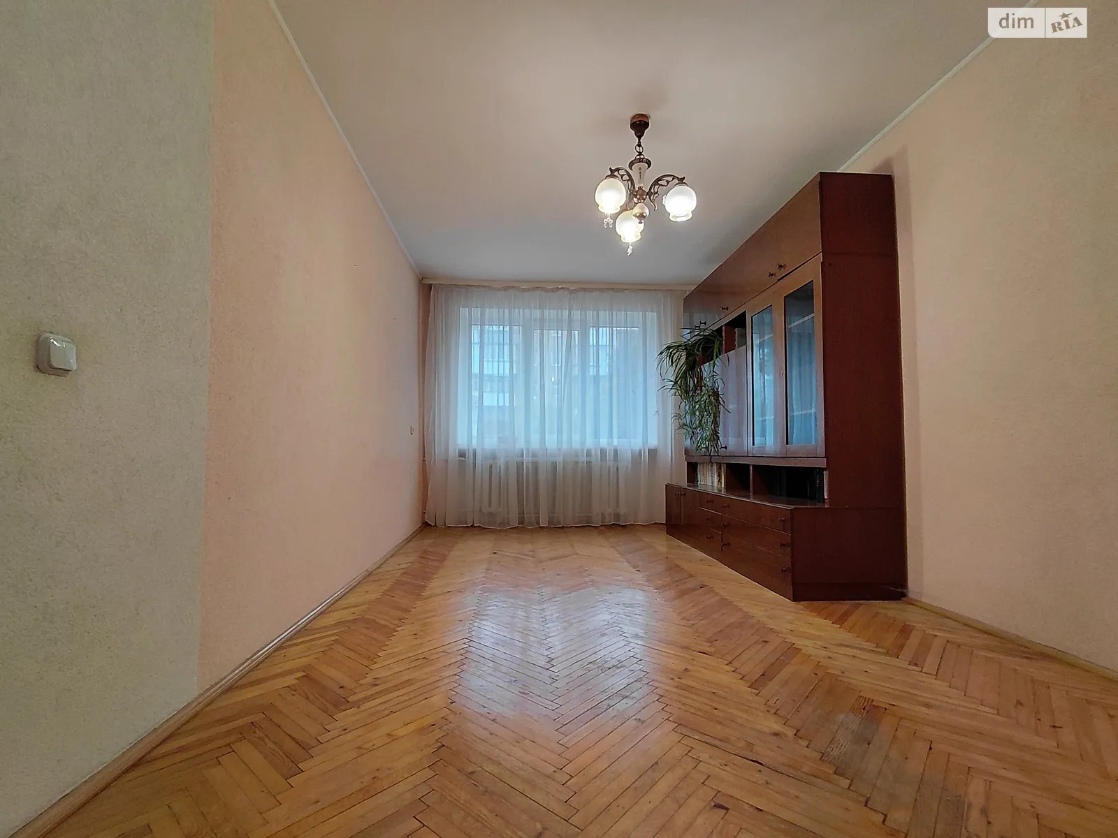 3-комнатная квартира 58 кв. м в Луцке, ул. Защитников Украины(Гордиюк), 4 - фото 1