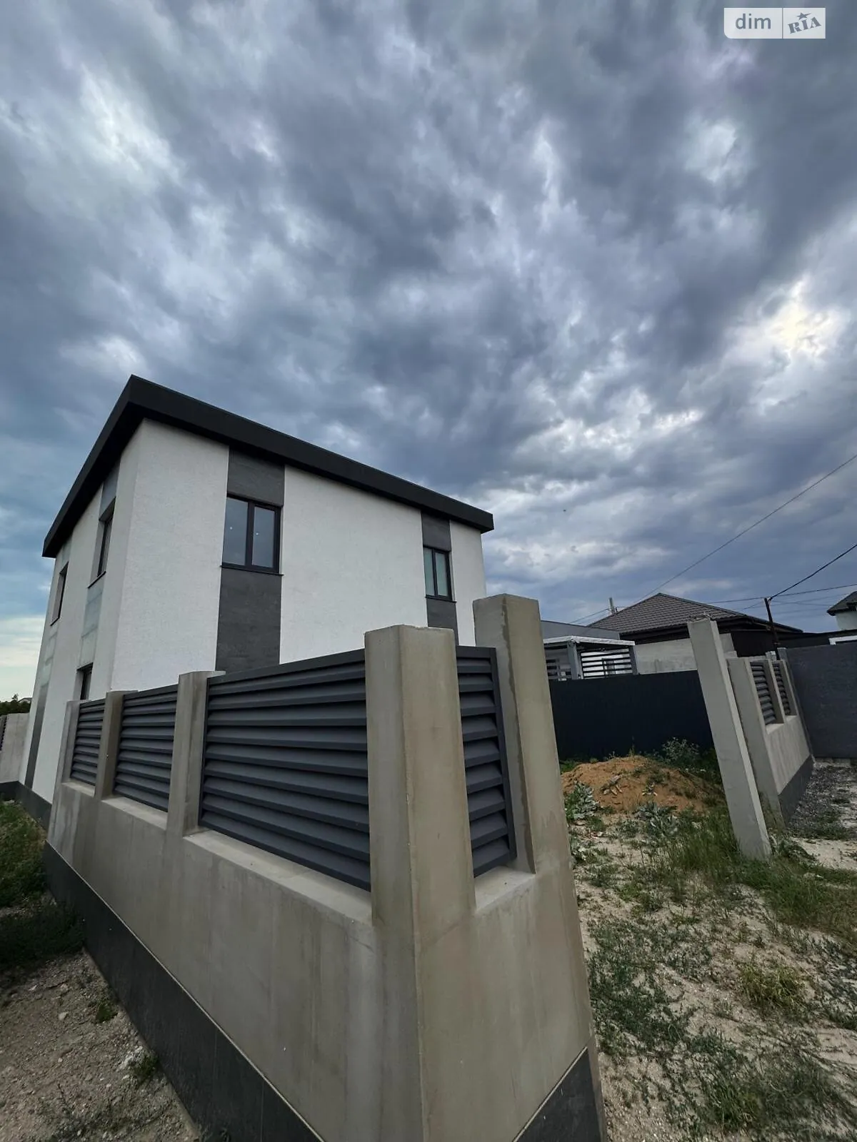 Продается дом на 2 этажа 135 кв. м с балконом, цена: 67000 $ - фото 1