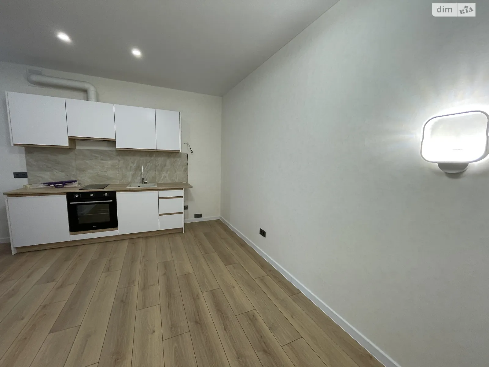 Продается 1-комнатная квартира 33 кв. м в Ирпене, ул. Соборная(ІІІ Интернационала) - фото 1