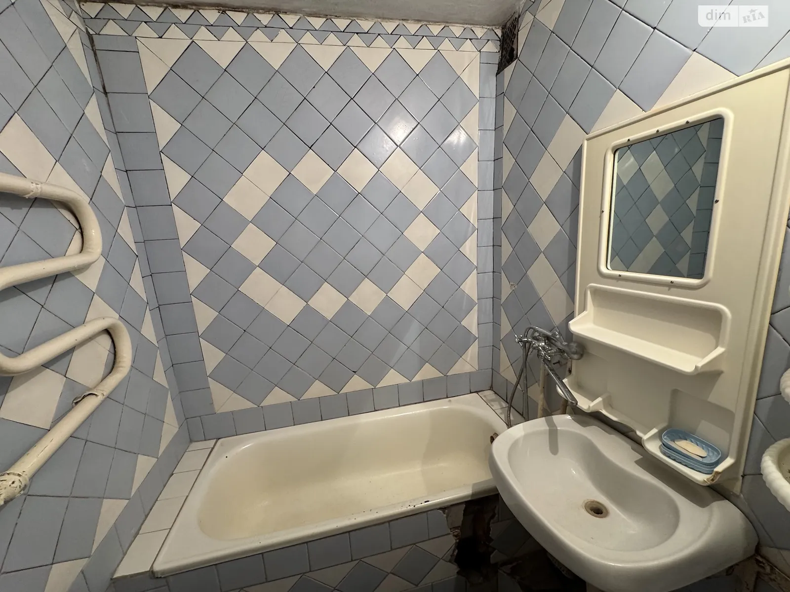 Продается 3-комнатная квартира 65 кв. м в Виннице, просп. Юности, 44 - фото 1