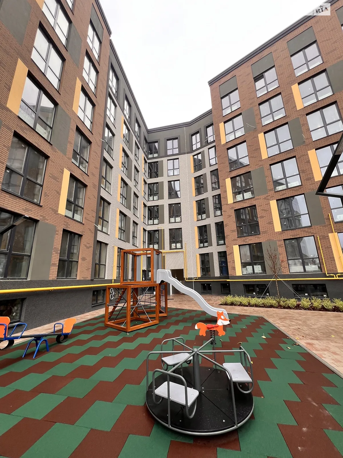 Продається 1-кімнатна квартира 29 кв. м у Ірпені, вул. Лисенка, 21 - фото 1