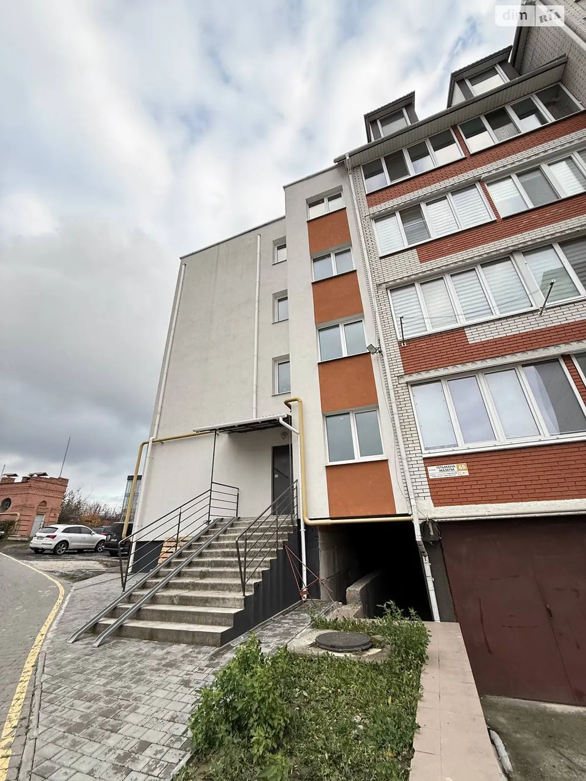 Продается 3-комнатная квартира 84 кв. м в Хмельницком, ул. Гетмана Мазепы(Красовского Маршала), 6Б - фото 1