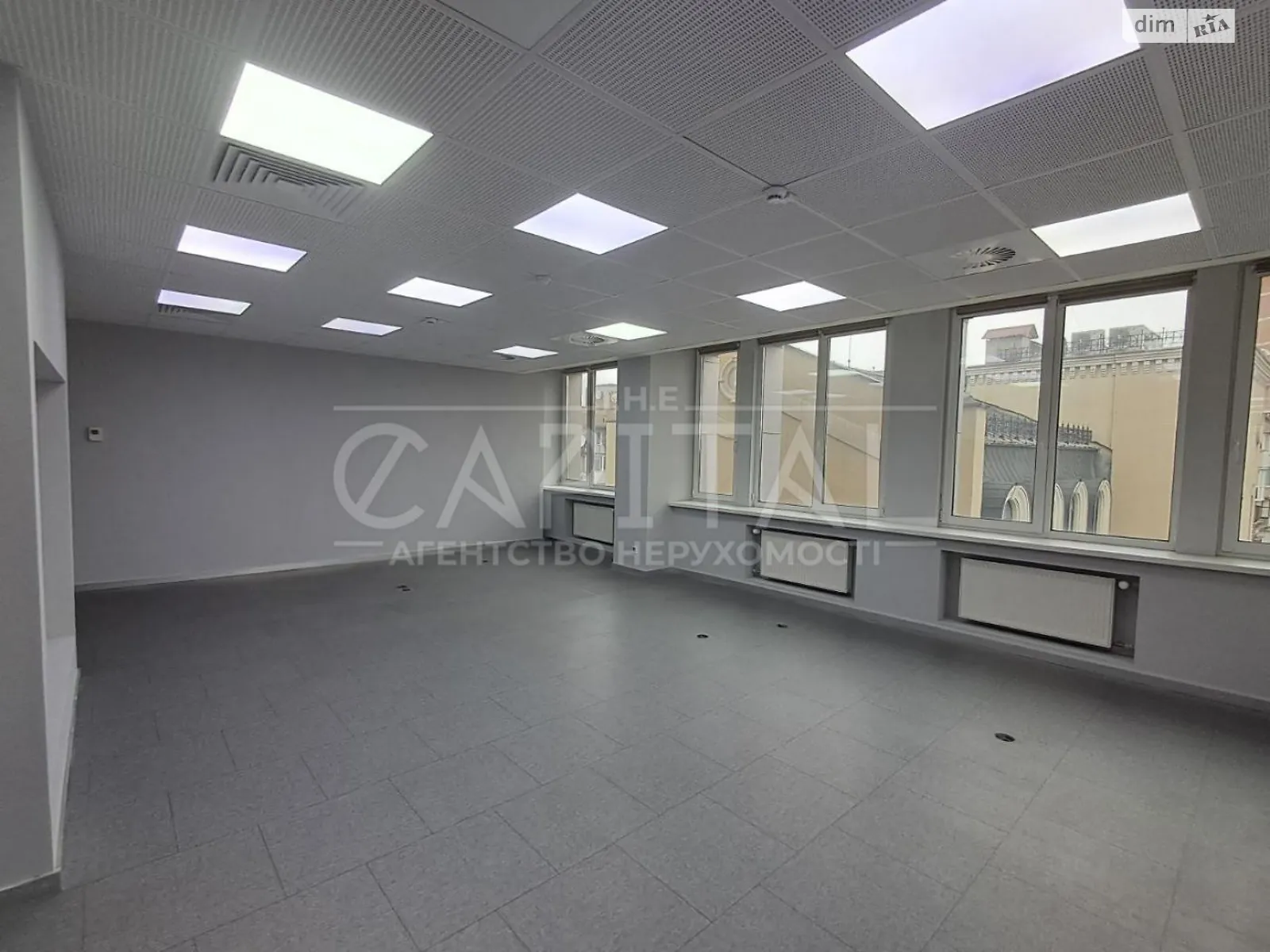 Сдается в аренду офис 656 кв. м в бизнес-центре, цена: 13120 $ - фото 1