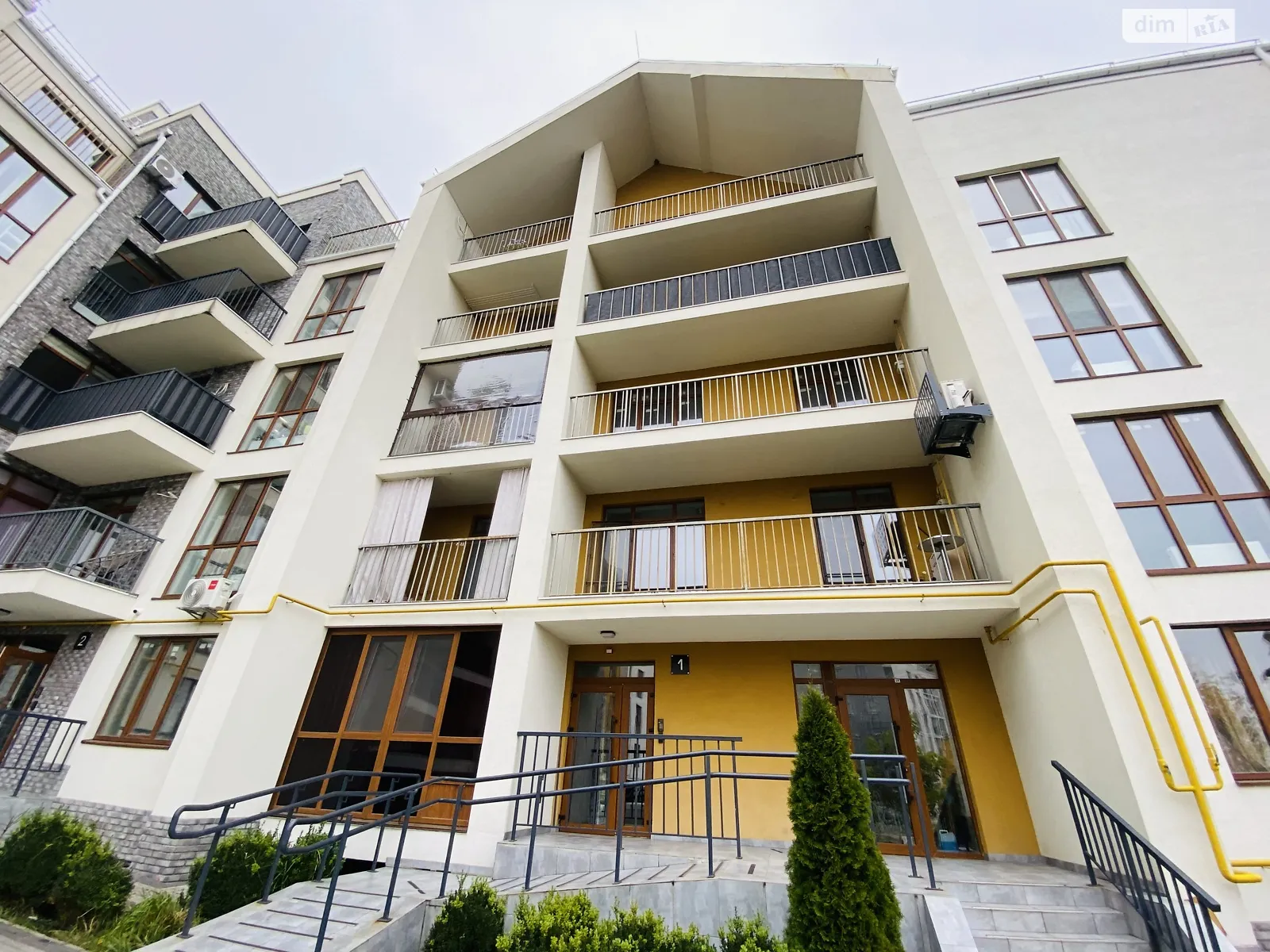 Продается 1-комнатная квартира 42.7 кв. м в Гостомеле, ул. Богдана Хмельницкого(Кирова), 1З - фото 1