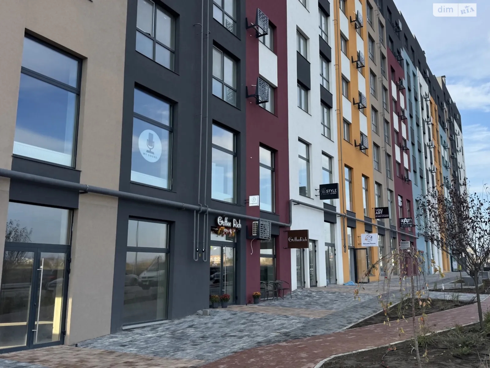 Сдается в аренду помещения свободного назначения 48.5 кв. м в 9-этажном здании, цена: 550 $ - фото 1