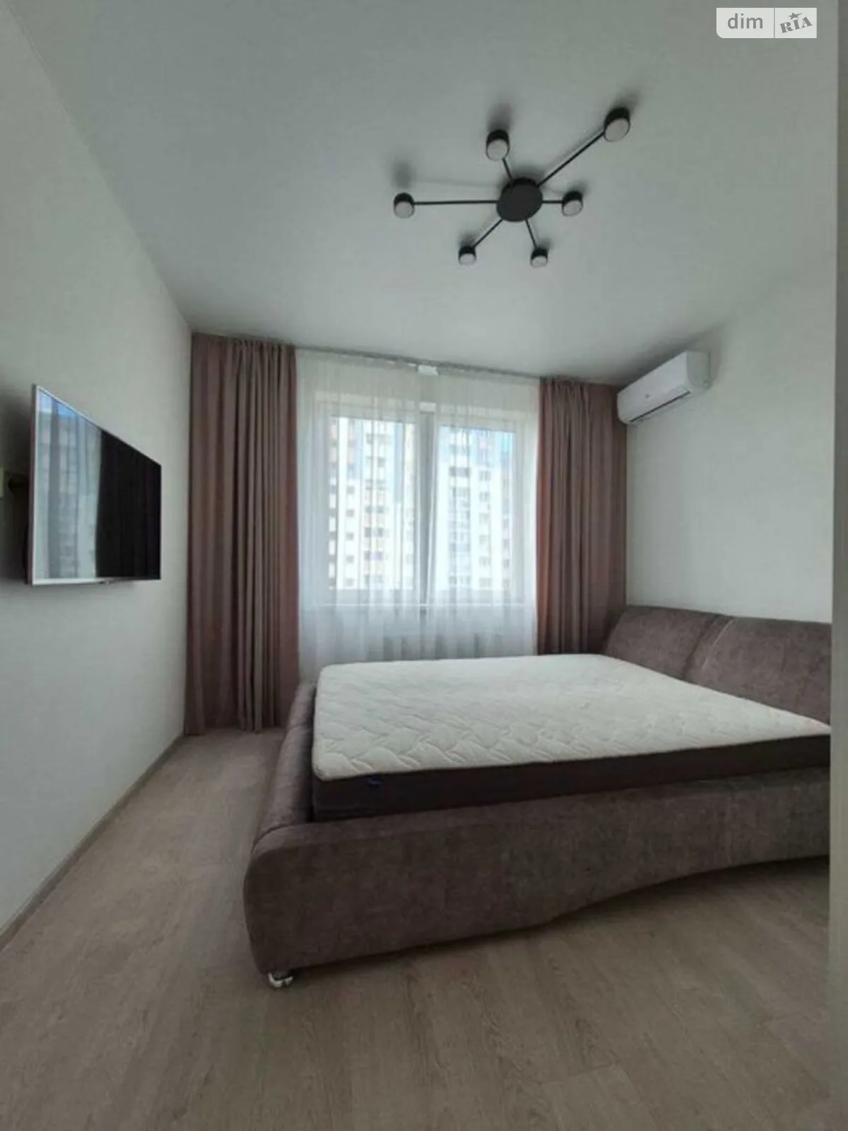 Сдается в аренду 1-комнатная квартира 42 кв. м в Киеве, ул. Сергeя Данченко, 28А - фото 1