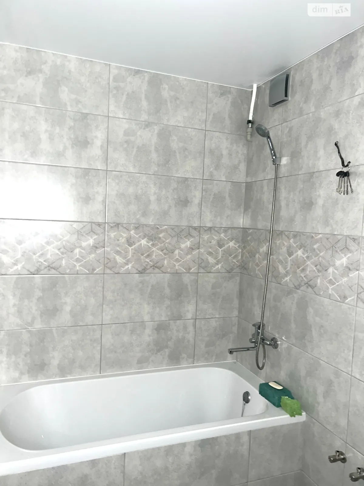 Продается 1-комнатная квартира 28 кв. м в Виннице, ул. Антонова Олега - фото 1