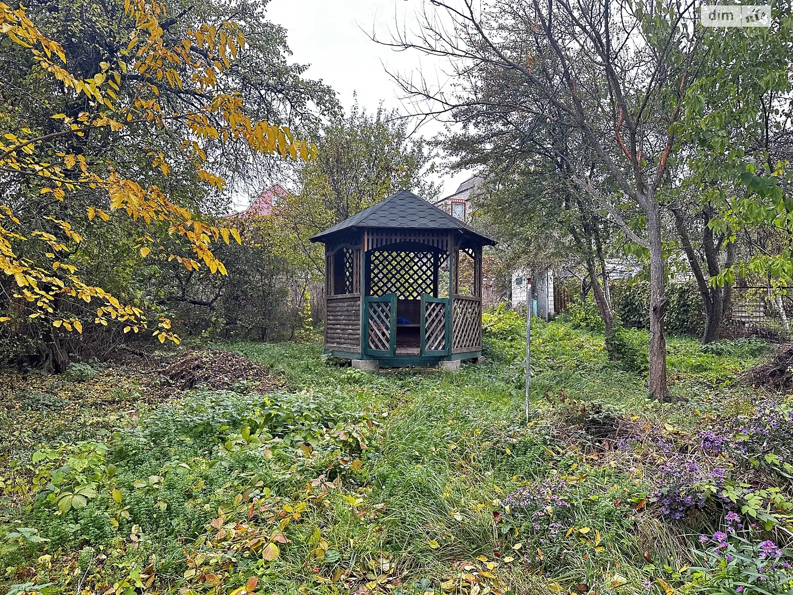 Продается дом на 2 этажа 106 кв. м с садом, цена: 52000 $ - фото 1